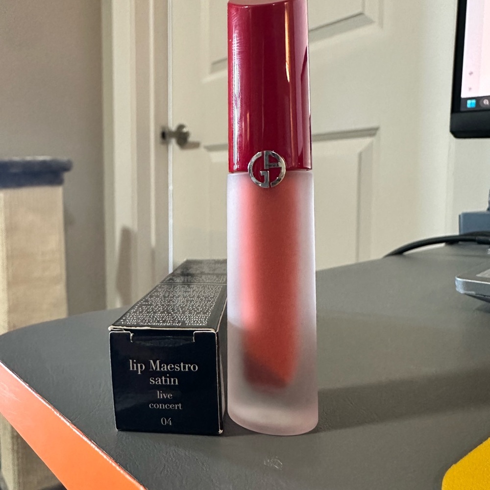 Giorgio Armani Lip Maestro Satin in Deep Red
